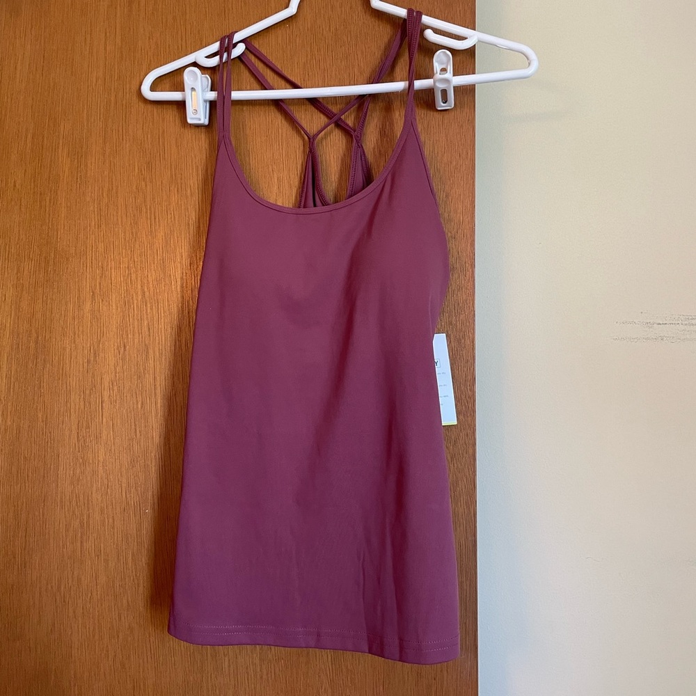 NEVER WORN WORKOUT TOP